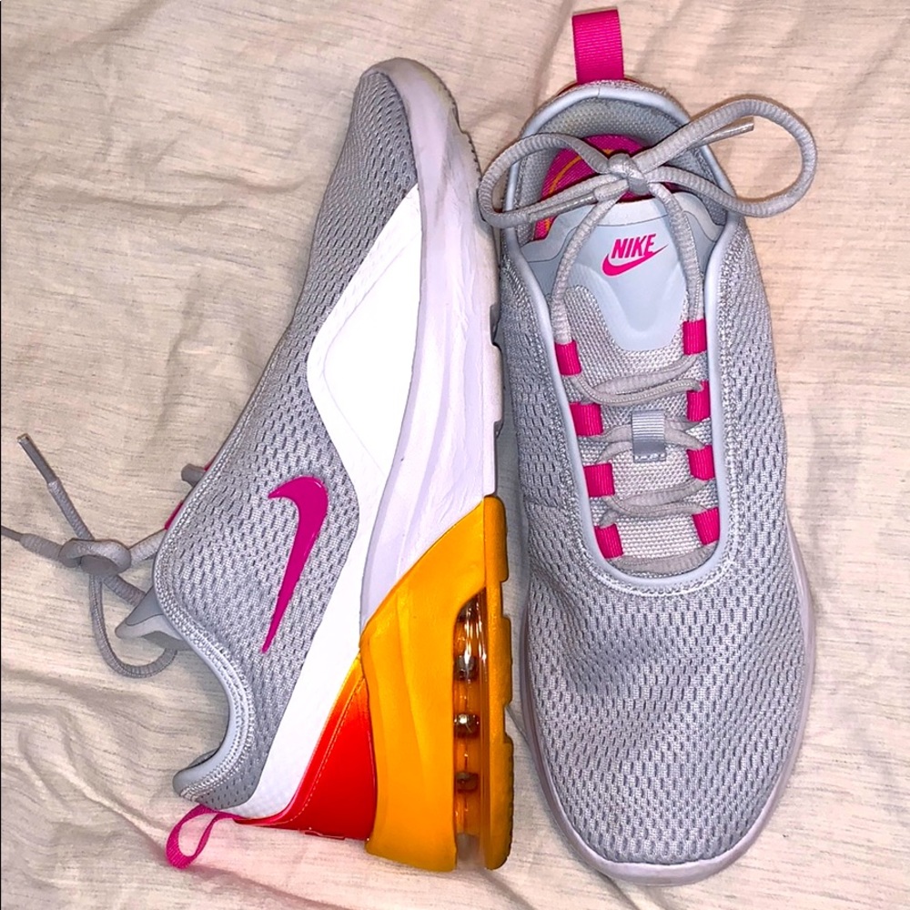 Nike Air Max Motion 2